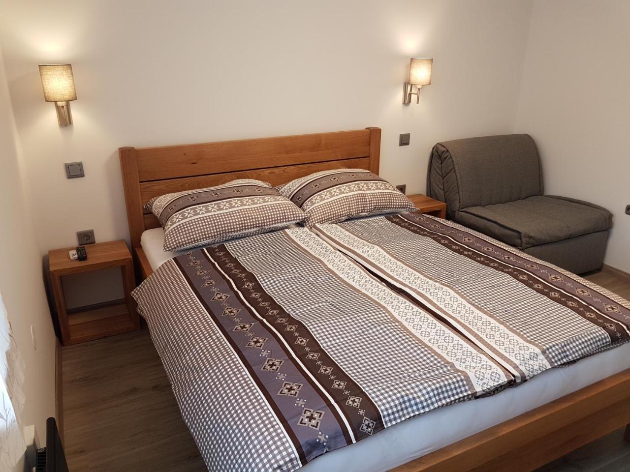 Apartments And Rooms Milena ครานสกา โกรา ภายนอก รูปภาพ