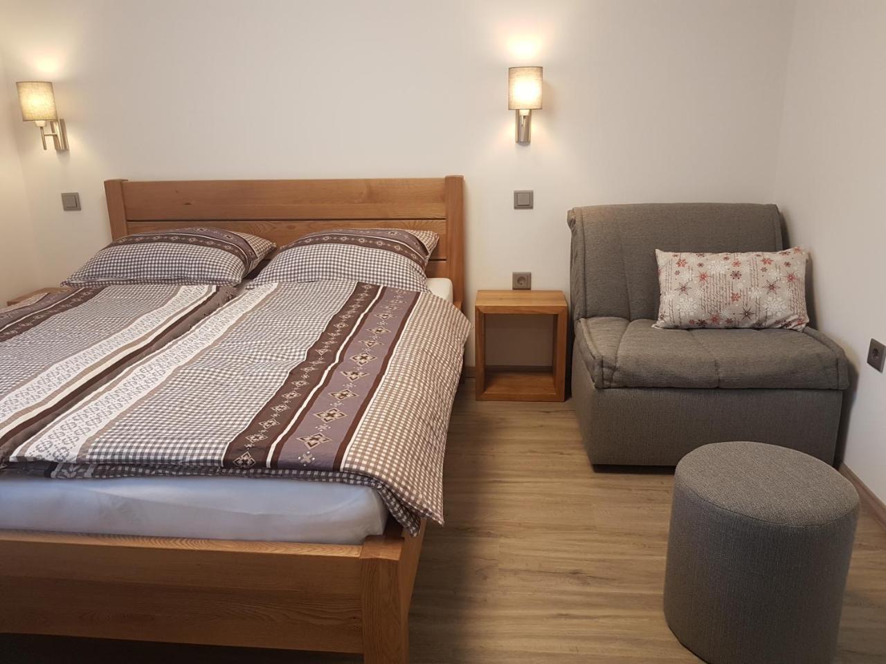Apartments And Rooms Milena ครานสกา โกรา ภายนอก รูปภาพ
